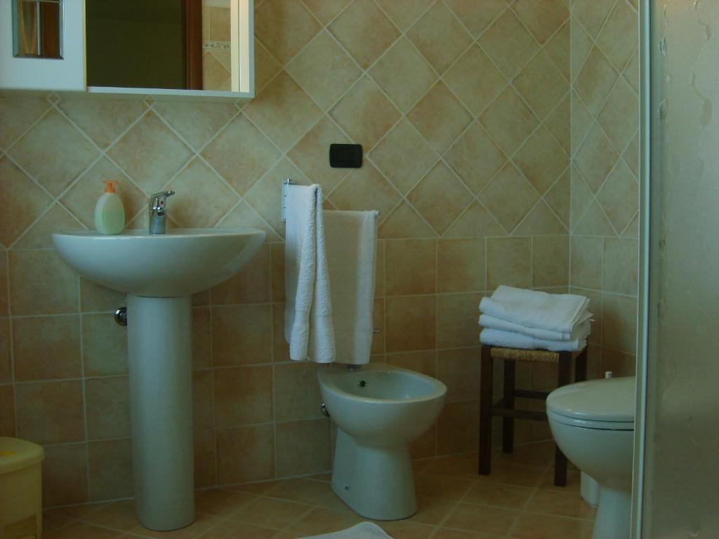 Villa Cascina Longoria Neive Habitación foto